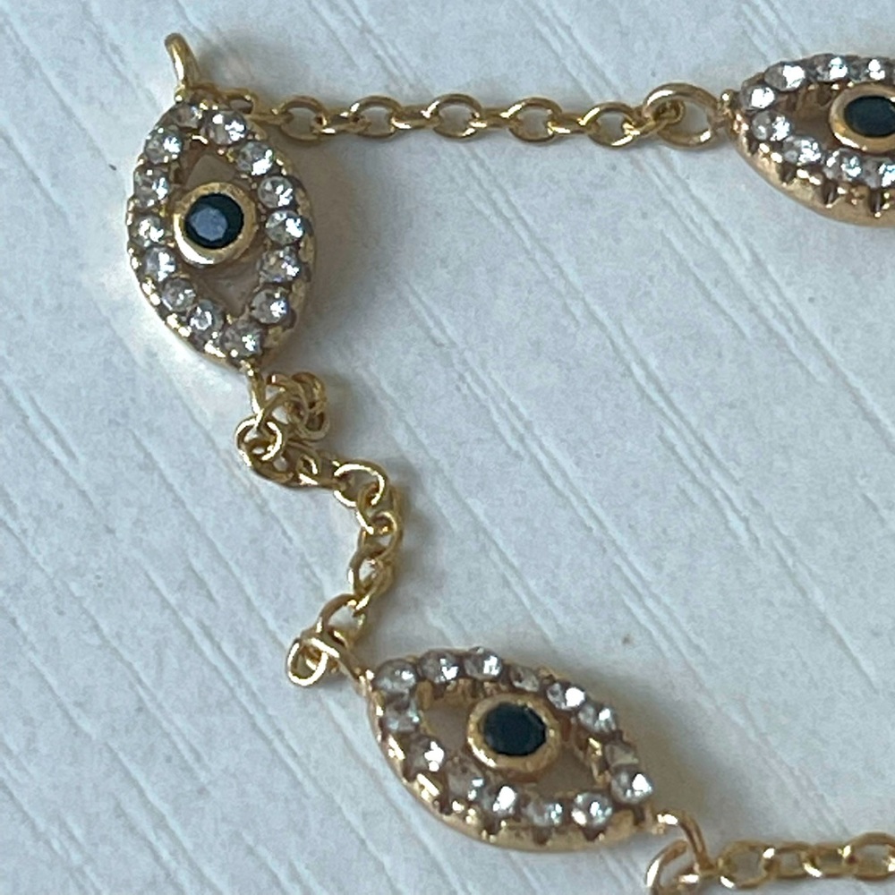 Chocker, “evil” eye. NWT